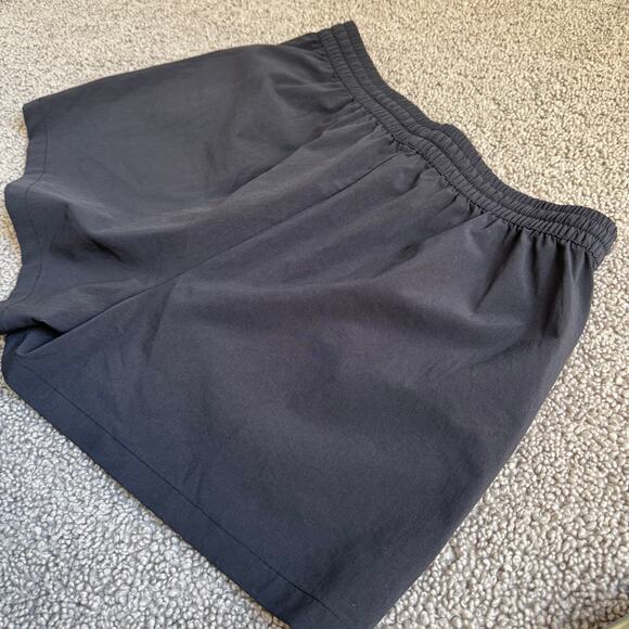 EUC Outdoor Voices Doing Things 2.5” Shorts - Size Medium - Picture 6 of 6